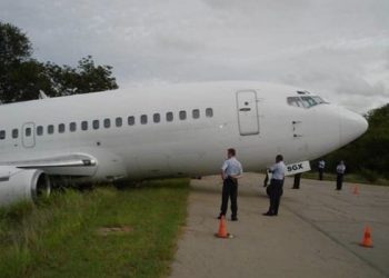 Driving a Boeing 737 like a Mini-Bus