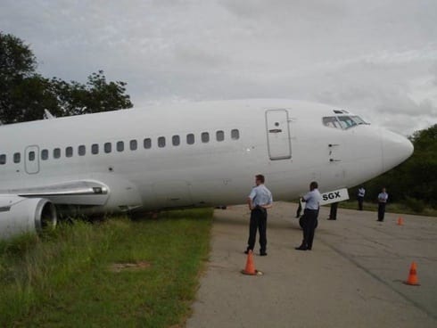 Driving a Boeing 737 like a Mini-Bus