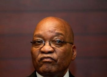Zuma support hits all-time low