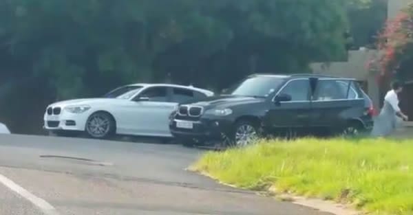 Failed Hijacking in Pretoria outside nursery school caught on camera