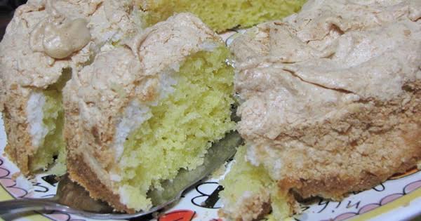 Golden Sponge and Coconut Meringue Cake Recipe