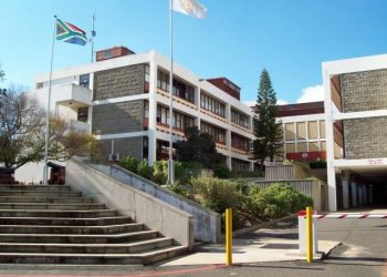 Afrikaans survives attack at Elsenburg – for now