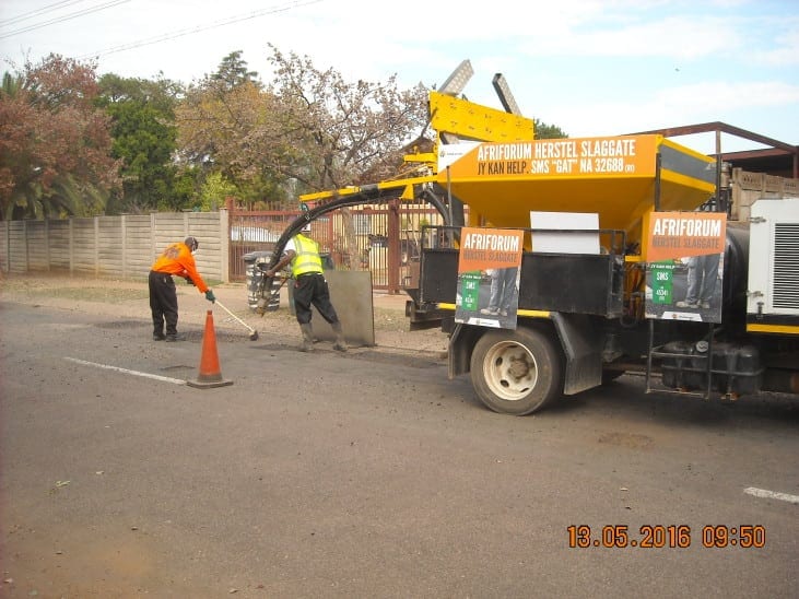 AfriForum says ‘#do-it-yourself’ as they start filling potholes