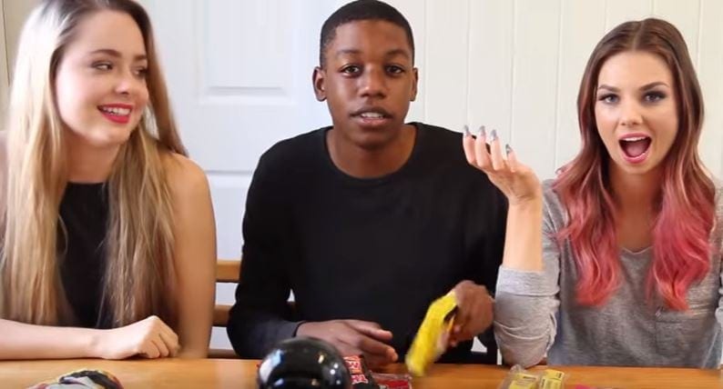 Australian YouTubers try South African food