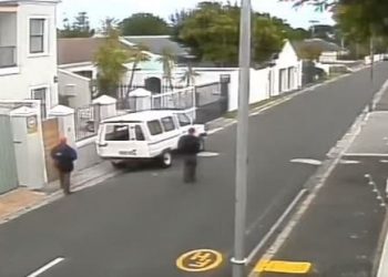 Bakkie stolen in 20 seconds