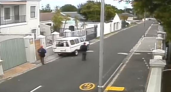 Bakkie stolen in 20 seconds
