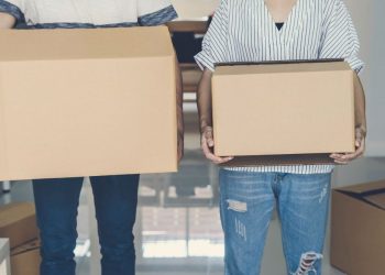 The pros and cons of shipping your personal items overseas