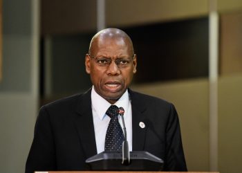 Covid-19: Health minister calls for volunteers