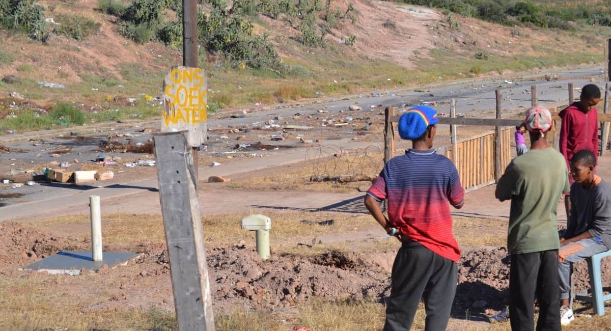 Covid-19: Uitenhage settlement gets water three weeks after protest