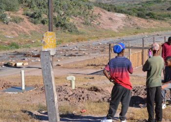 Covid-19: Uitenhage settlement gets water three weeks after protest