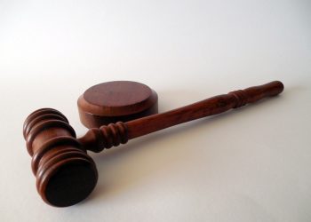 Tobacco companies go to court to challenge regulations