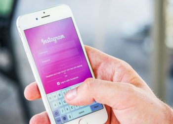Too much social media can be harmful, but it’s not addictive like drugs