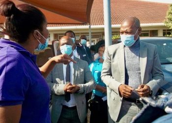 Community health workers confront Mkhize with memorandum of demands