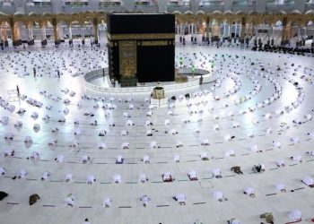 Pilgrimage in a pandemic: lessons from Mecca on containing COVID-19