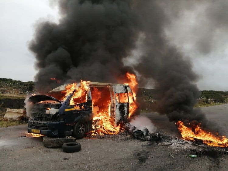 Taxi drivers bring Gqerberha to standstill over Covid-19 funds