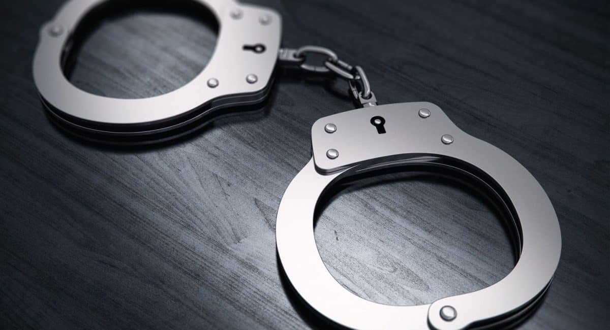 Hijackers caught offloading learners on side of N2