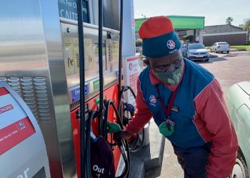 Cape Town commuters terrorised by taxi war