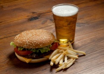 Experiment Finds Alcohol Is Worse For Weight Gain Than Fast Food