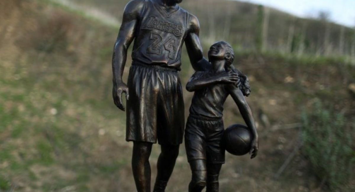 Kobe Bryant and his daughter’s life honored with a statue