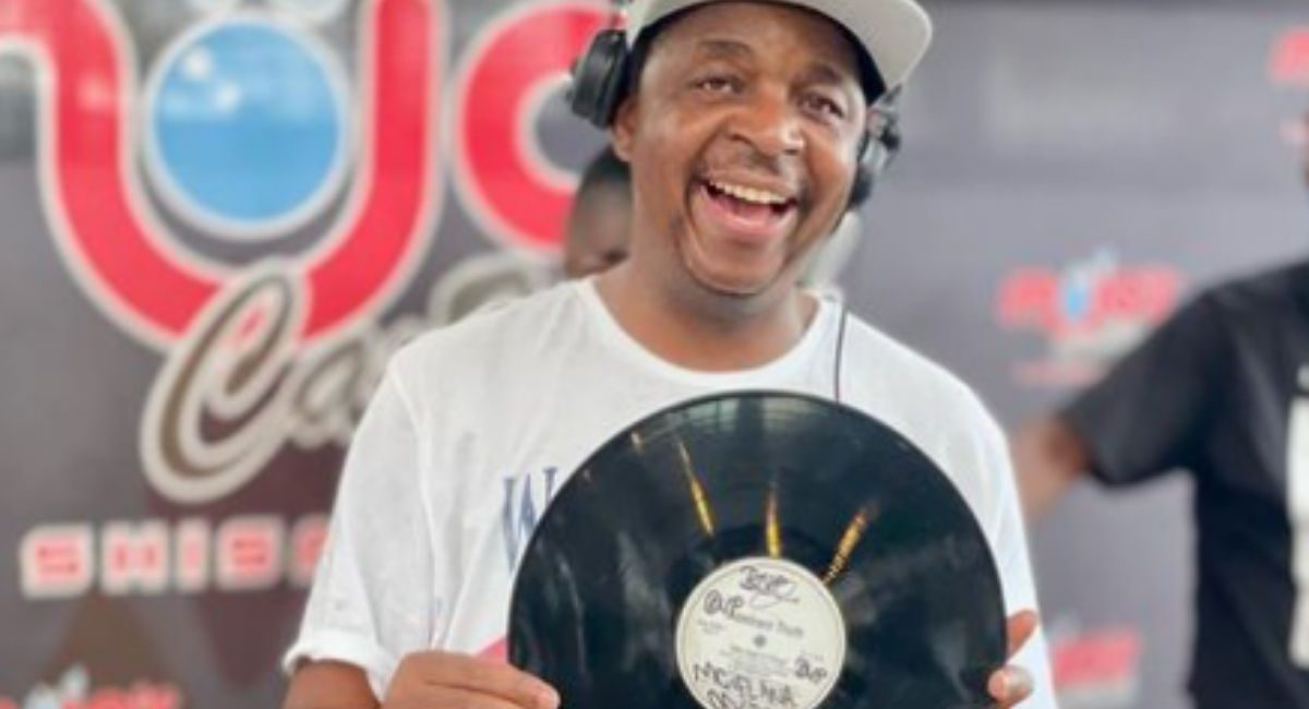 Oskido enrolls to study