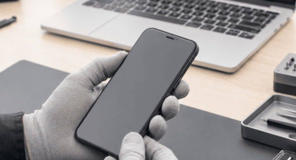 Common Apple Device Problems and How Professional Repairs Can Extend Their Lifespan